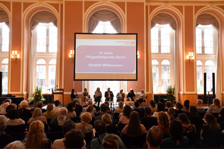 Podiumsgespräch auf der Veranstaltung 10 Jahre Pflegestützpunkte Berlin
